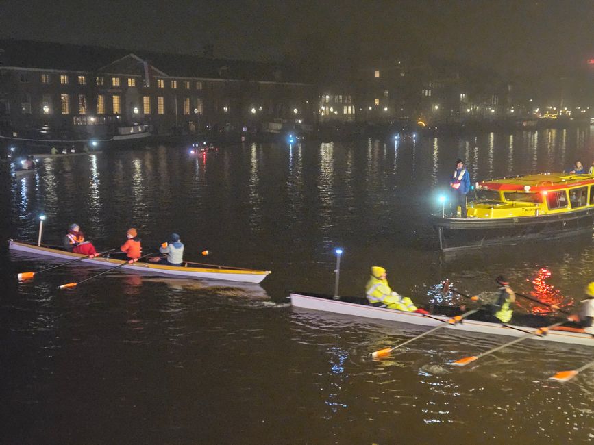 Kanuten warten auf Freigabe der Gracht