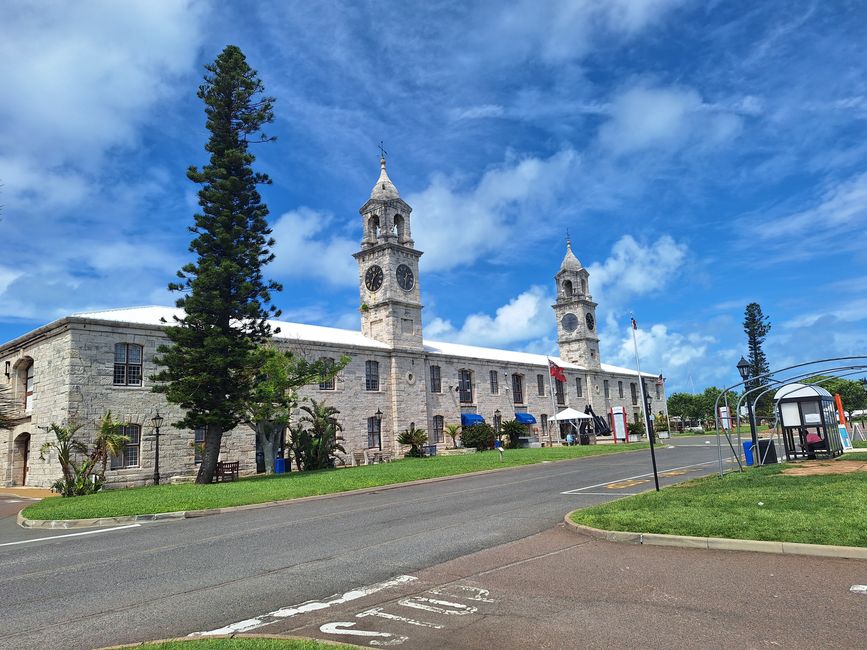 Royal Naval Dockyard/Bermuda