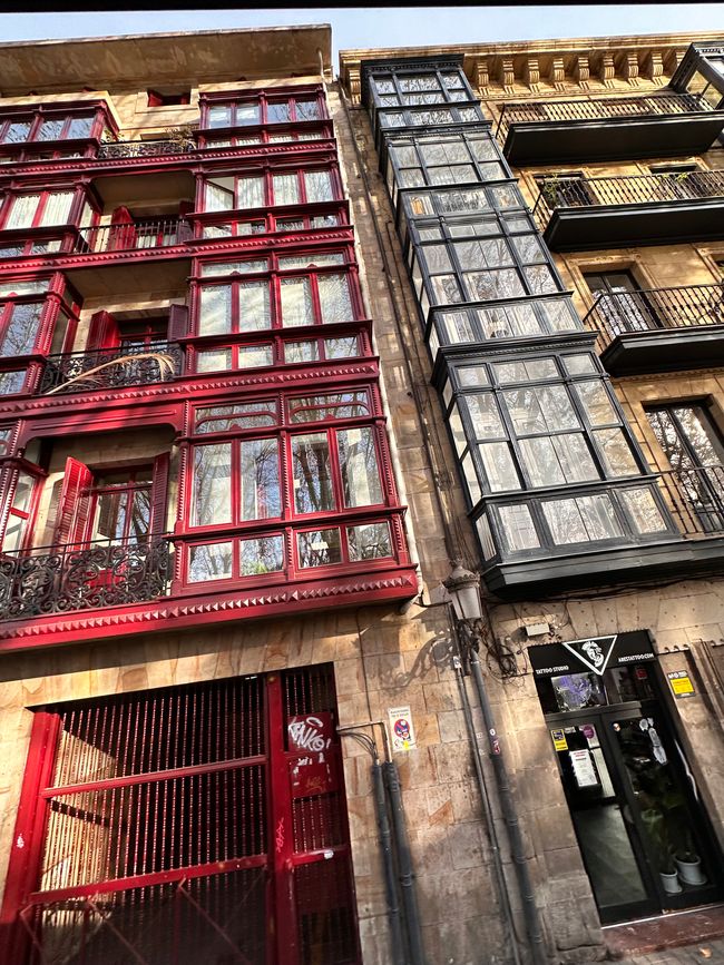 Bilbao, Giorno 2: Arte Moderna, Architettura e Strade Vivaci