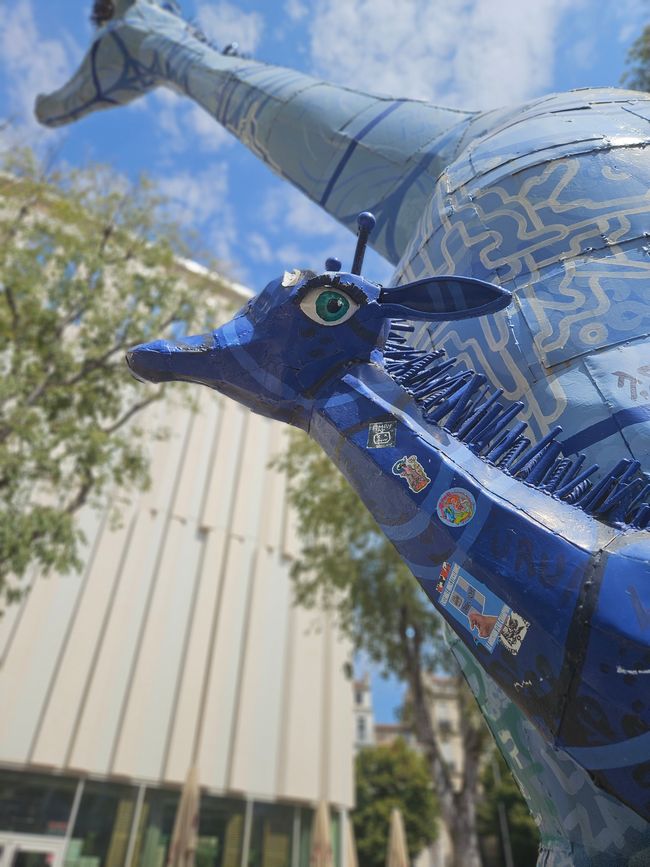 Blaue Giraffen auf dem Boulevard La Canebière