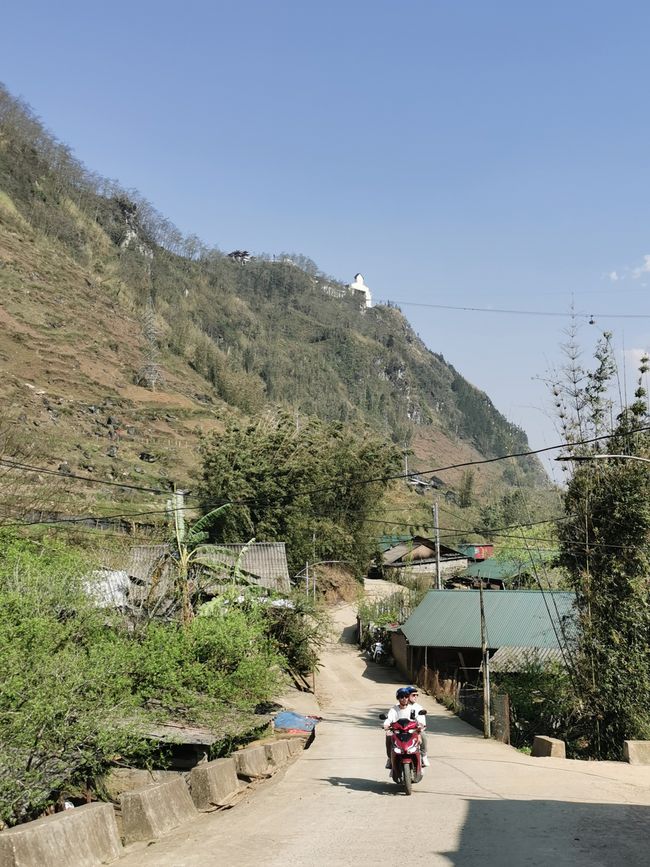 Wanderung in SaPa zum Cát-Cát-Village und den Wasserfällen