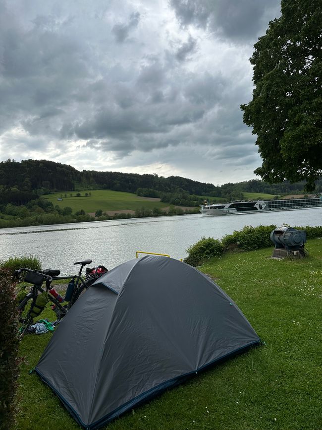 Camping right on the Danube