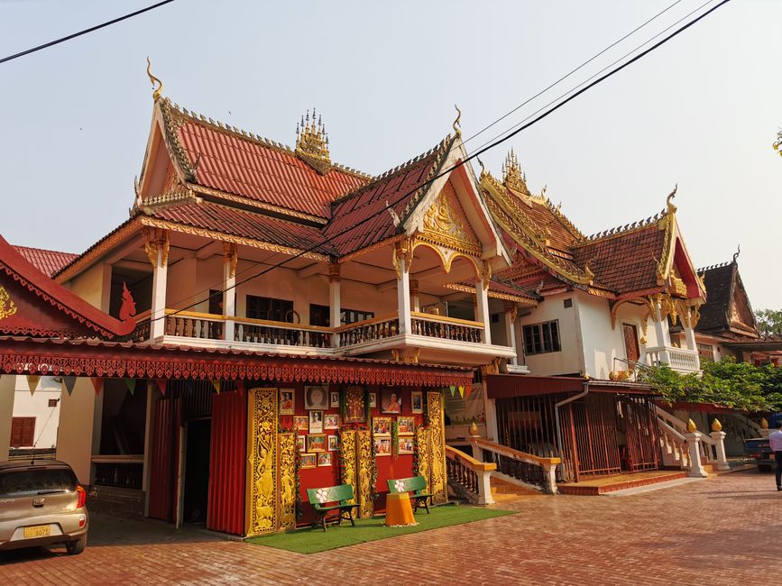 Vientiane - 1.5 days on a temple and museum tour