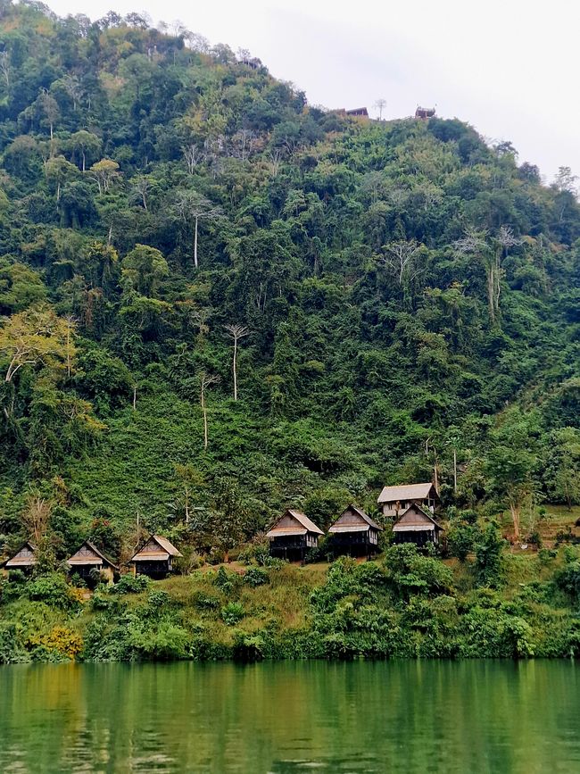 Entlang dem Fluß Nam Ou - nach Muang Ngoi und zurück