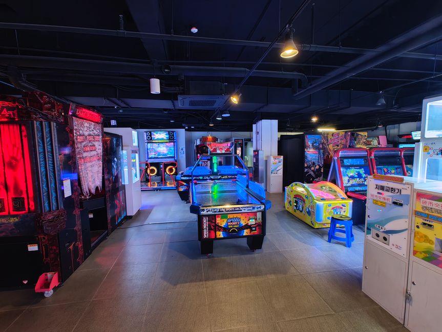 Arcade im Seoul Tower 