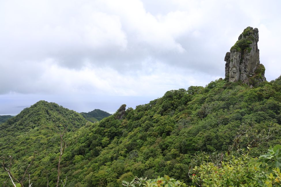 Rarotonga - Caminata cruzada por la isla