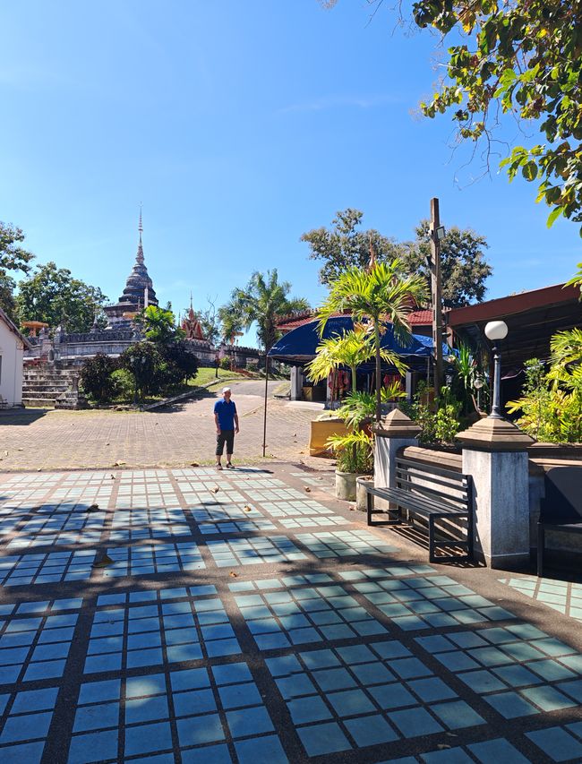 Wat Phra That Khao Noi