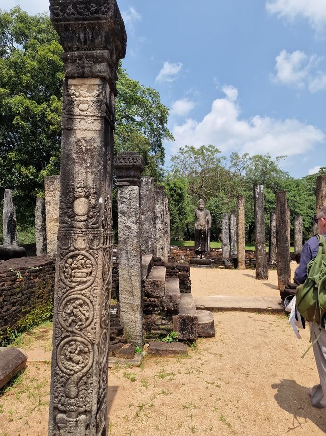 Polonnaruwa - 1000 años de historia y algo aprendido.