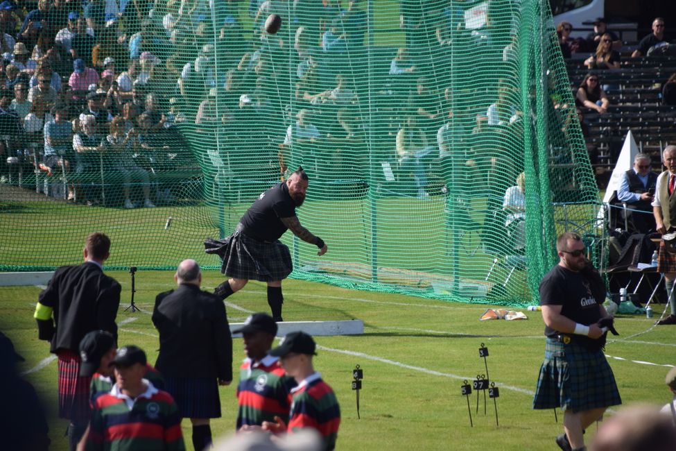 Strong Men, Pipes and Drums