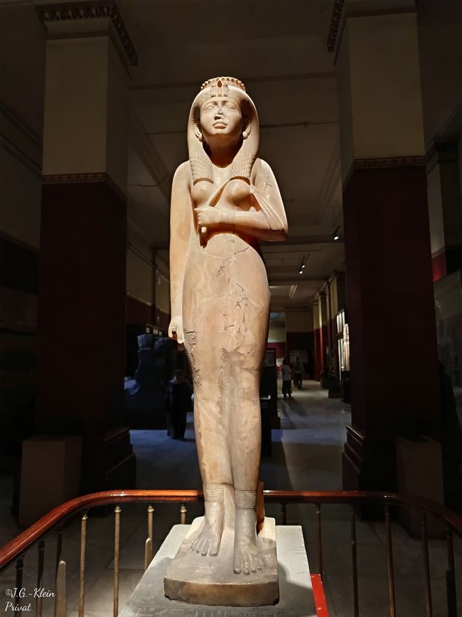 Pyramiden, Sphinx, Museum und Stadt
Tag 2