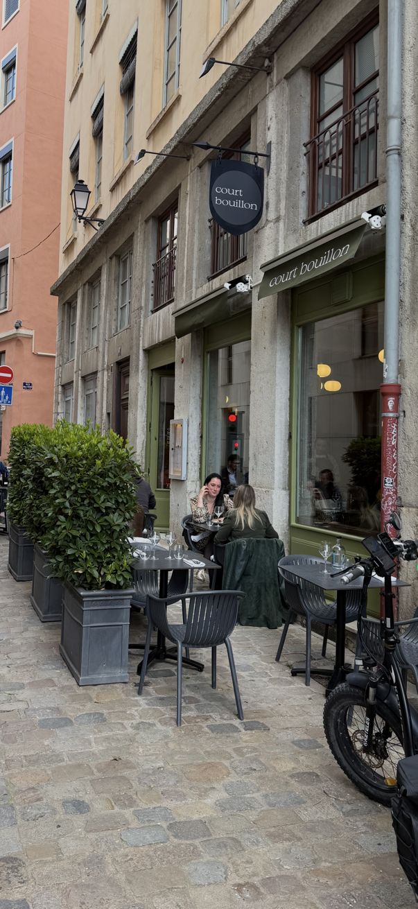 Court Bouillon, Rue Ferrachat, Lyon