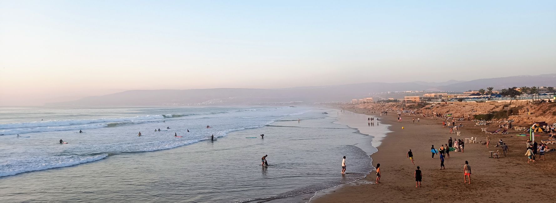 Surfen. Haut. Selbstbewusstsein.