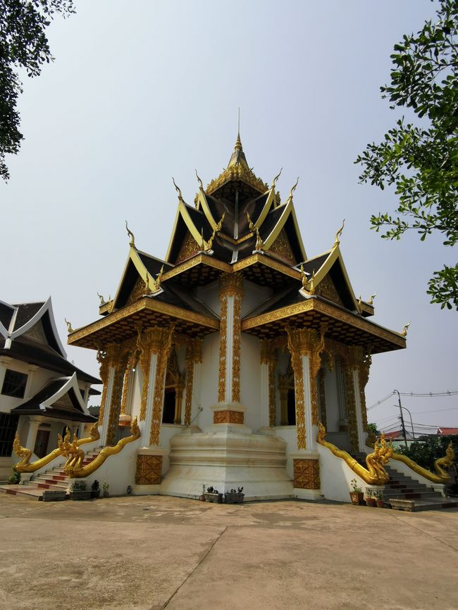 Vientiane - 1.5 days on a temple and museum tour