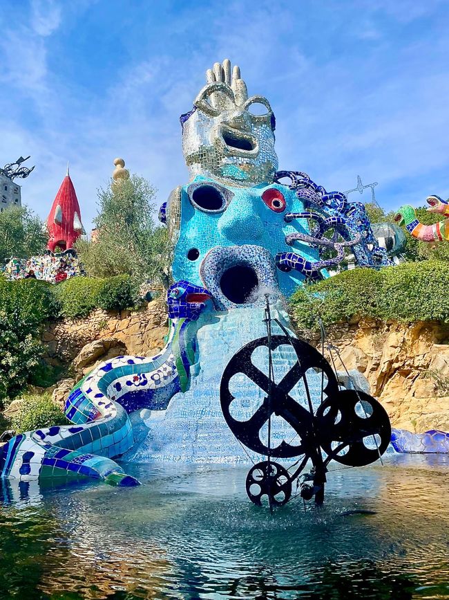 Der Tarot-Garten von Niki de Saint Phalle gab ein Bild von der Schaffenskraft menschlicher Fantasie.