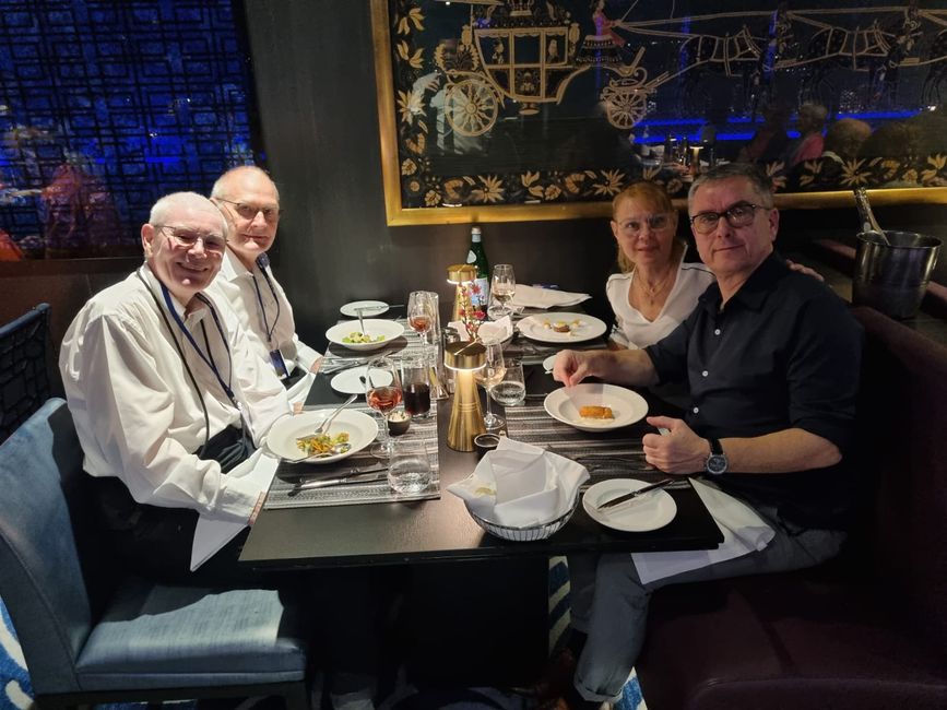 Gemeinsames Abendessen im Fusion