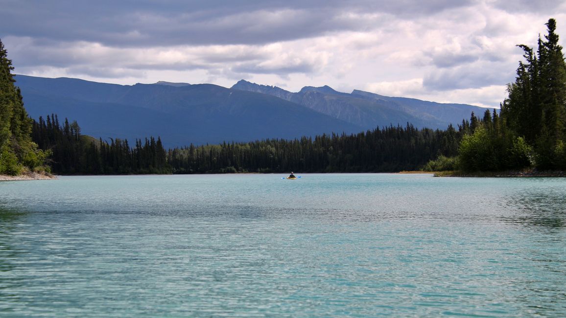 Canoe room Boya Lake