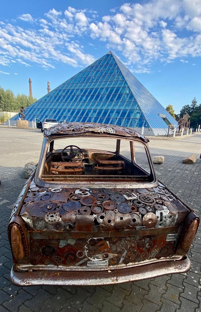 Cristalica: Where Lead Glass Does Not Gather Dust, But Seduces