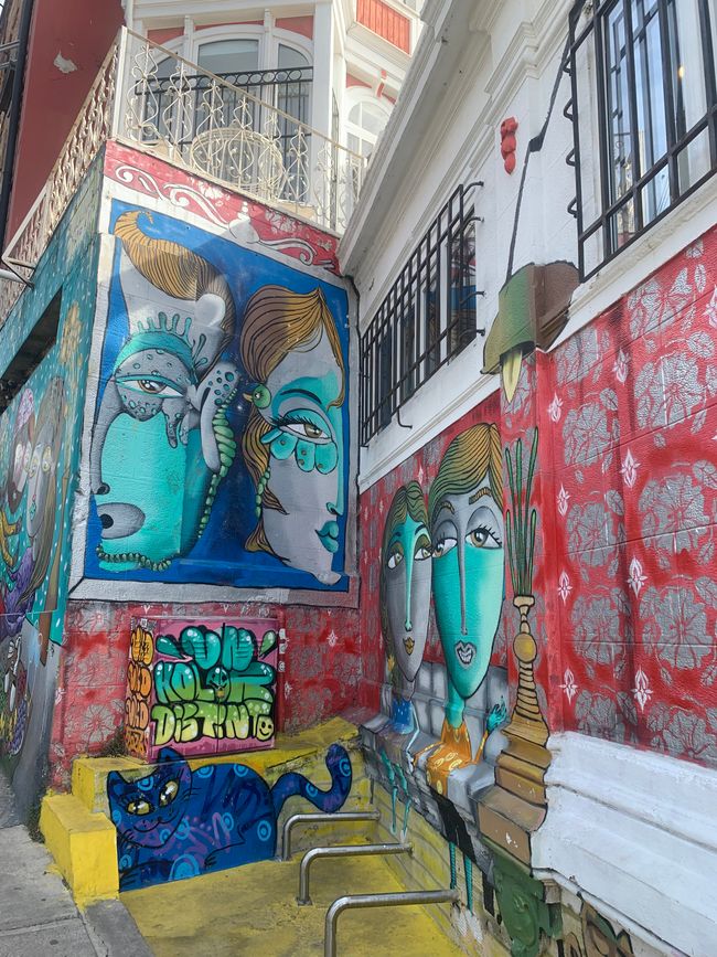 Valparaiso & Back in Santiago