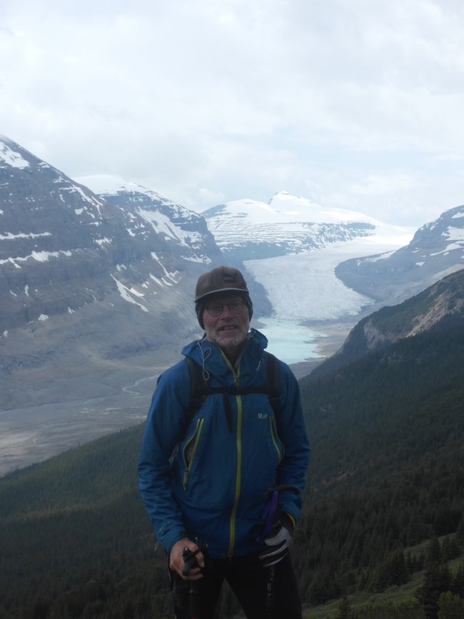 Au fond, le glacier Saskatchewan
