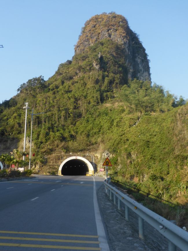2025-01-11 Cat Ba, Vietnam