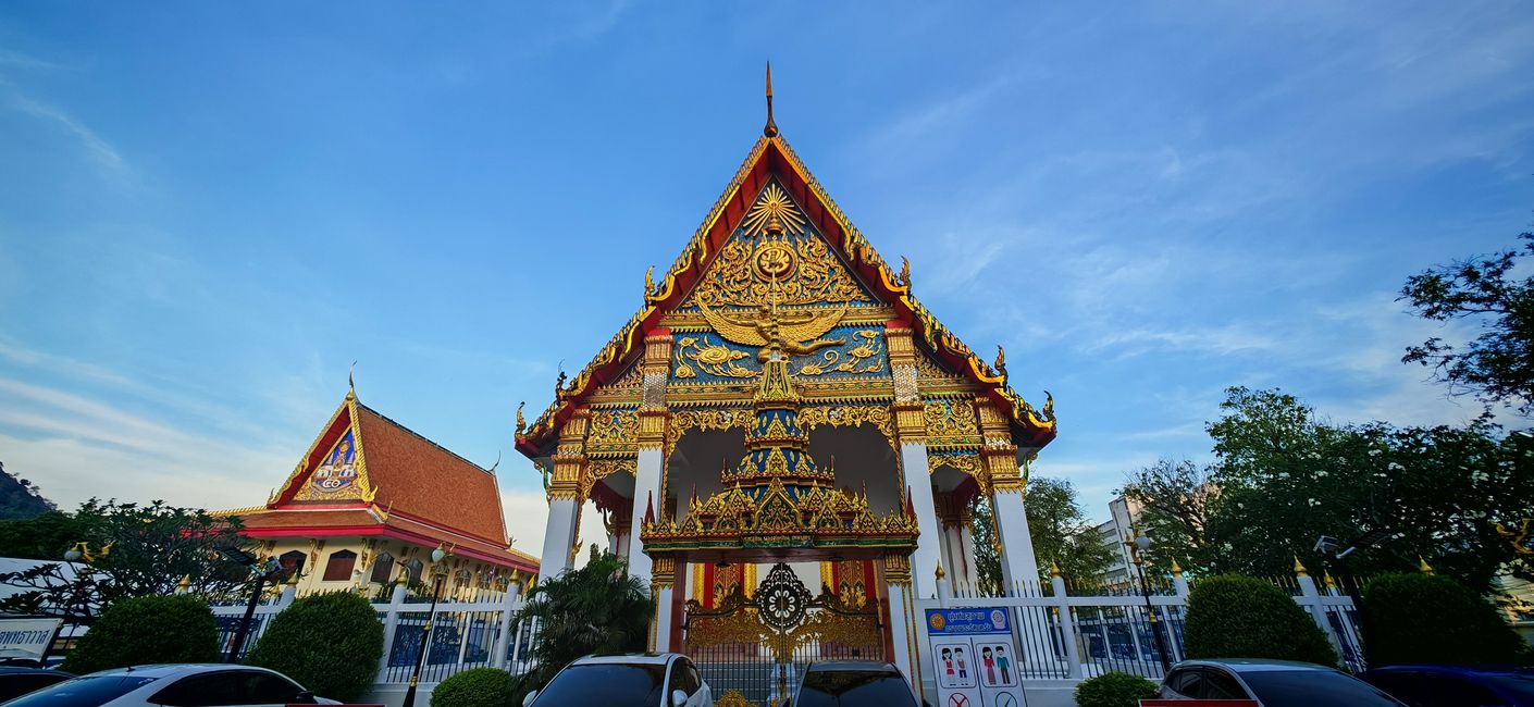 Wat Mongkolnimit Phra Aram Luang (Wat Klang)