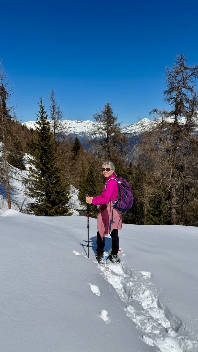 Durch unberührte Schneefelder