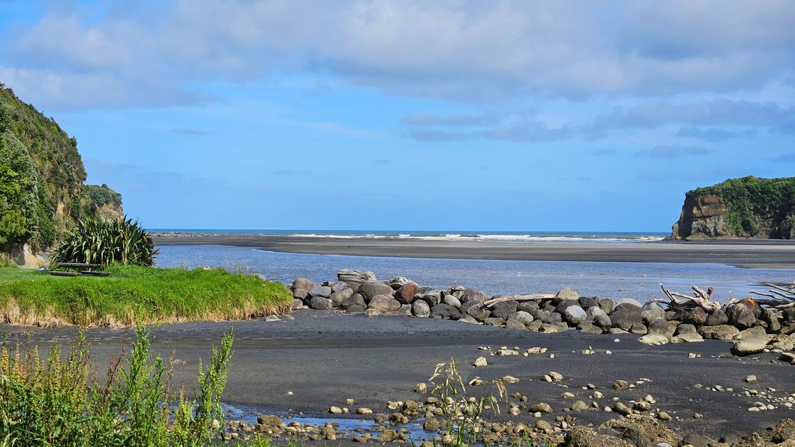 Three Sisters and the Elefant Rock