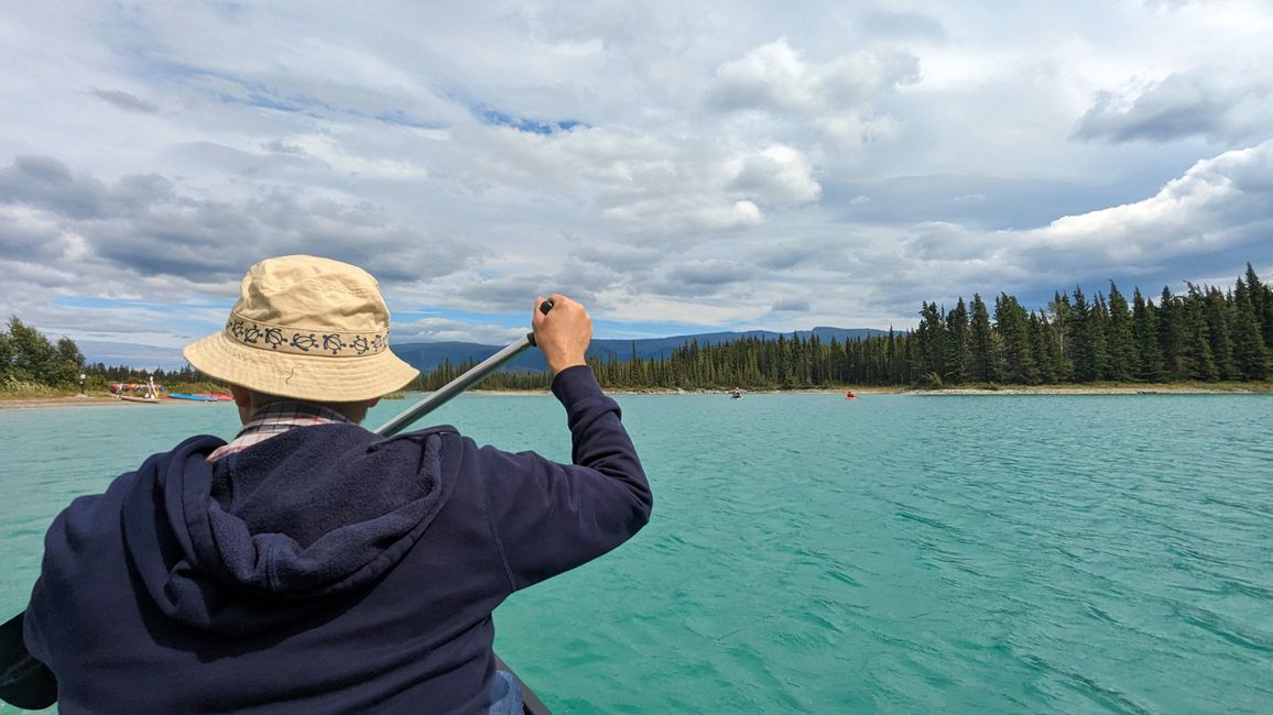 Canoe room Boya Lake