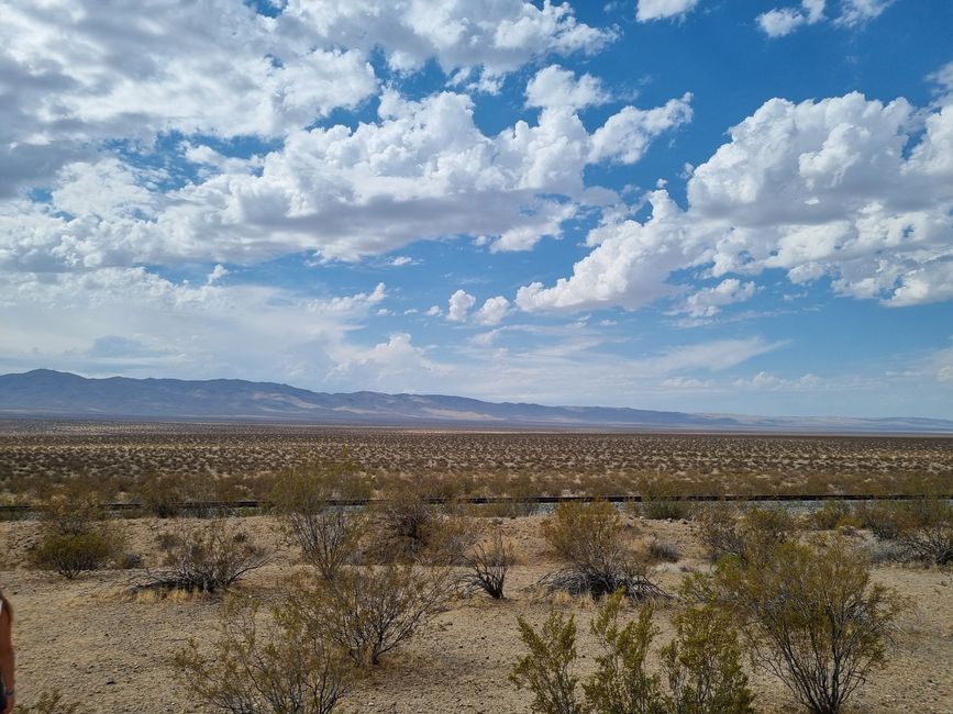Kalifornien 2025, Tag 11, Still on the Road (Bakersfield - Las Vegas) und Death Valley ☠️