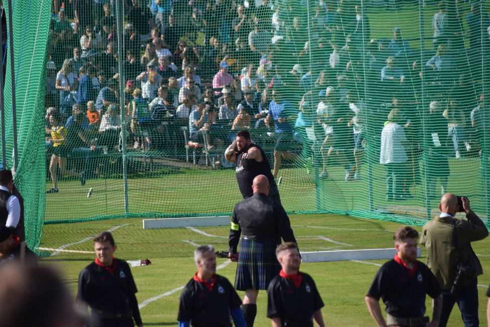 Strong Men, Pipes and Drums