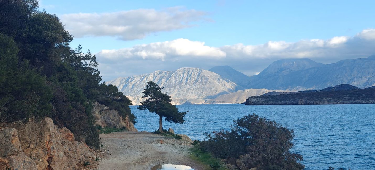 Emplacement de pêche à la plage de Karavostassi