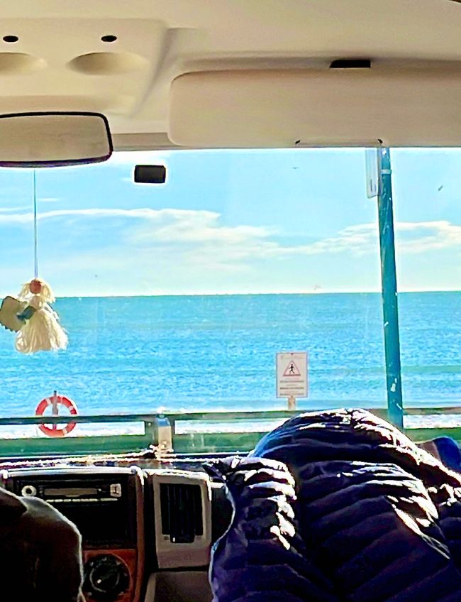Our pitch is great. We have the sea right in front of our windshield.