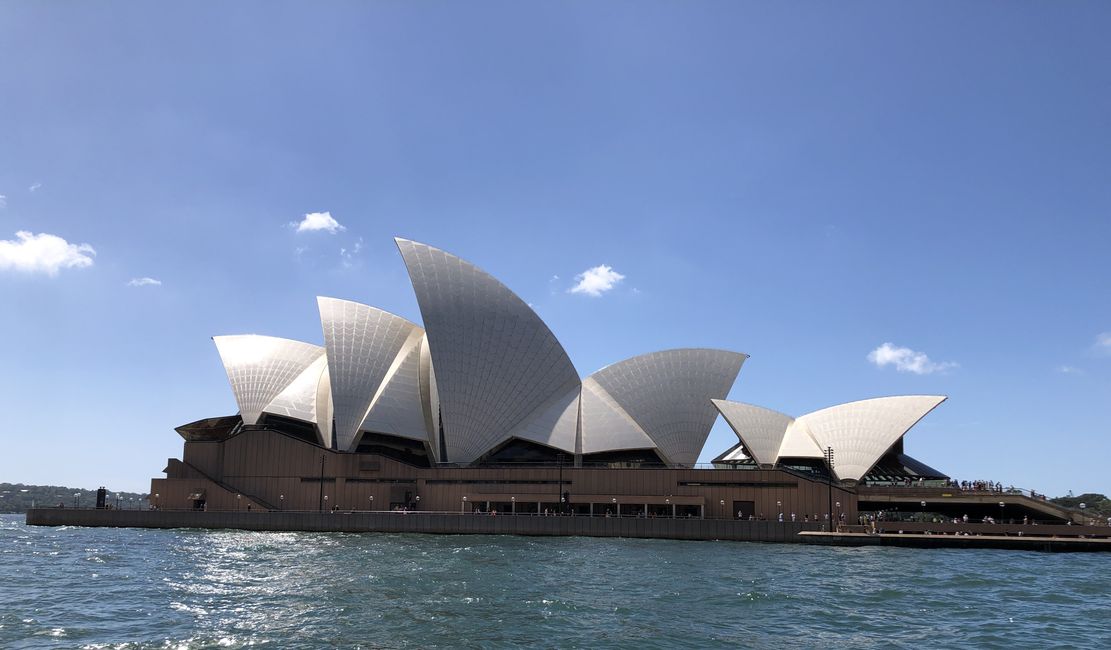 L'Opera House ...