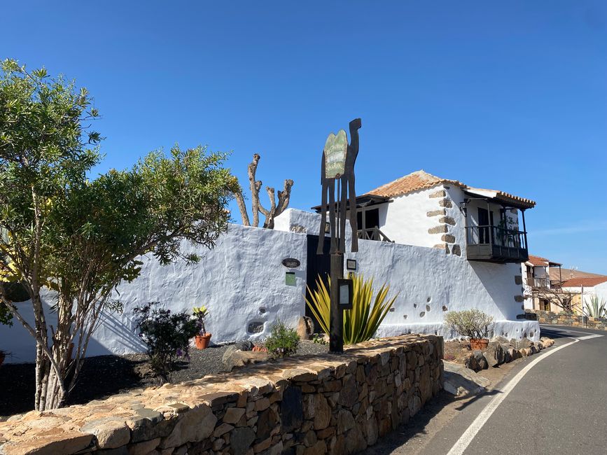 In Pajara, you can still find many houses in the Canarian style