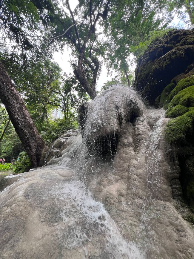 Sticky waterfall