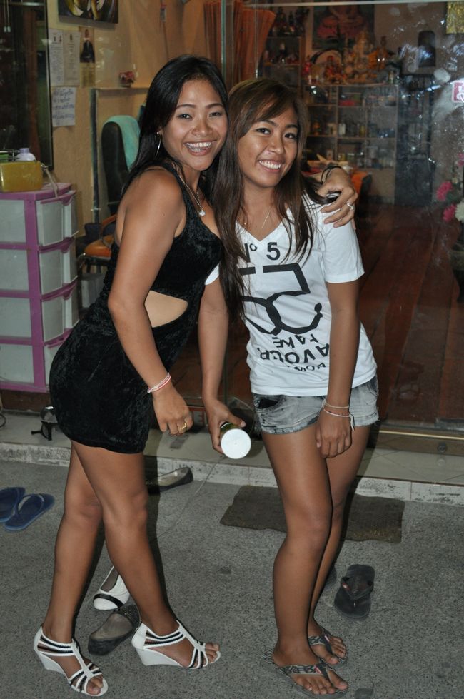 Barfrauen in Patong