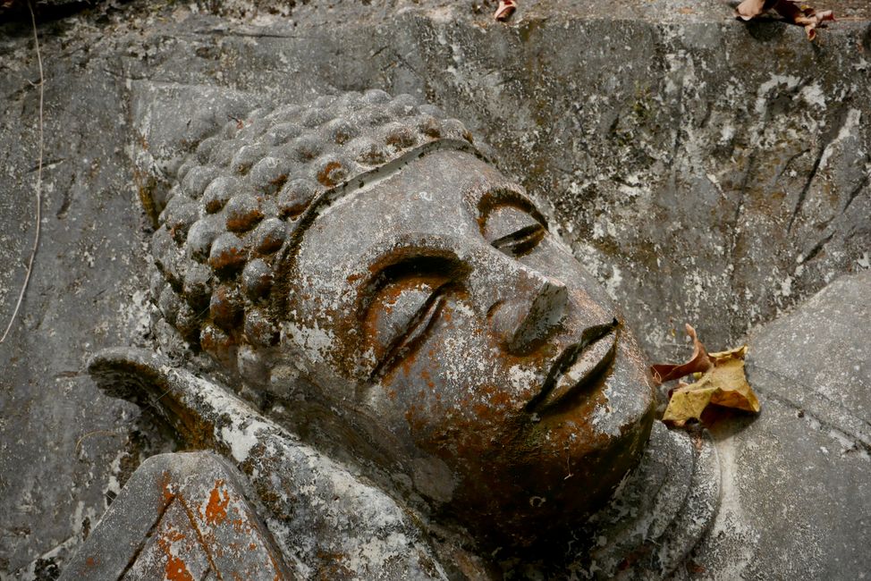 Liegender Buddha