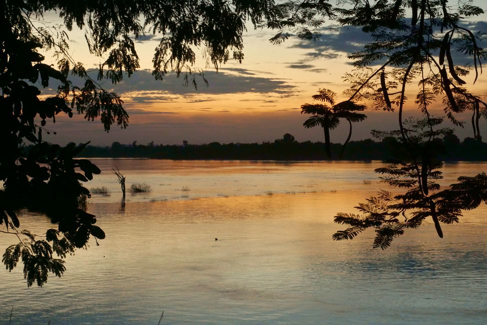 Evening atmosphere on the Mekong