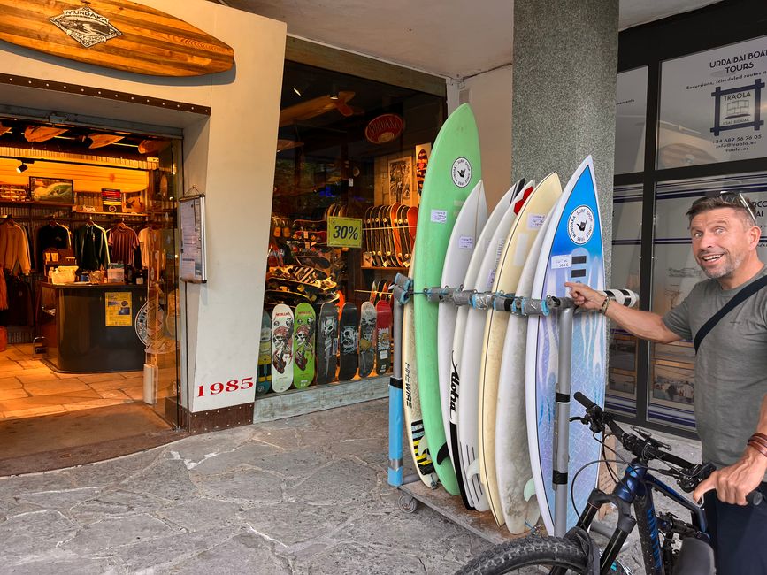 La única tienda de surf de Mundaka - ¿debería volver a comprar?