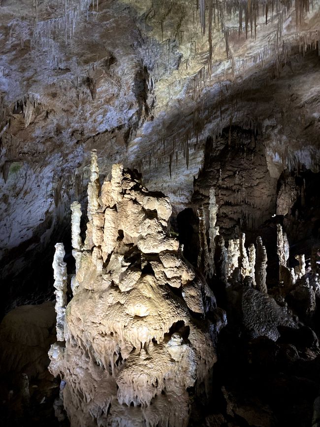 Tropfsteinhöhlenbesichtigung in Georgien - Prometheus Cave