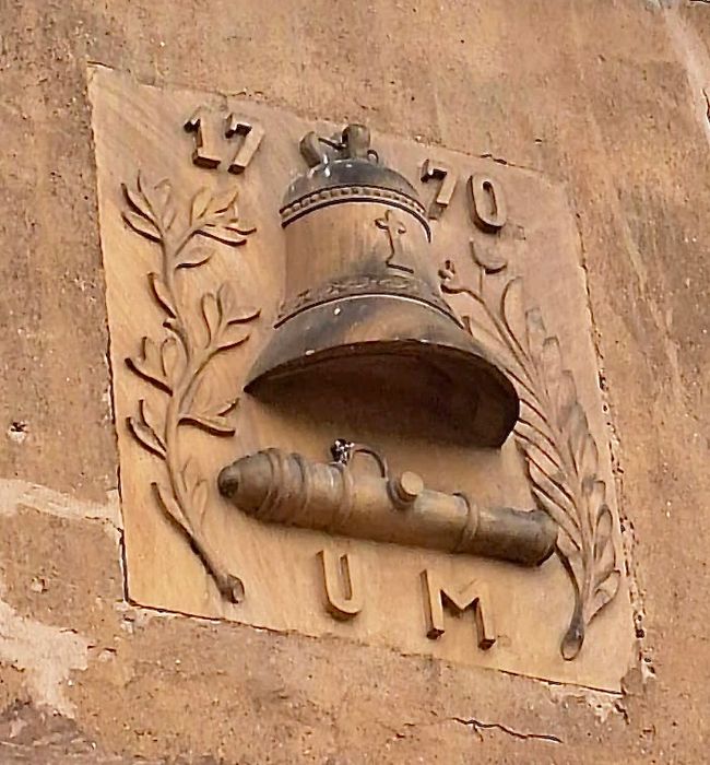 The coat of arms of the Mabilon bell foundry.