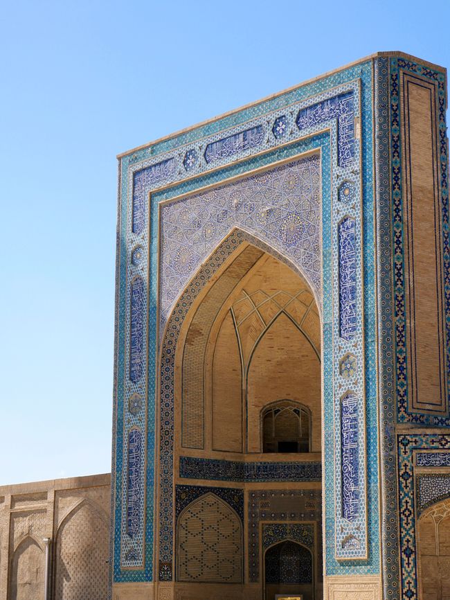Bukhara – Tre giorni nella città nel deserto lungo la Via della Seta