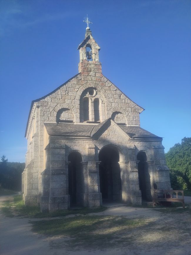 sur le plateau d'Aubrac, à Le Puy-en-Velay et jusqu'au Rhône...