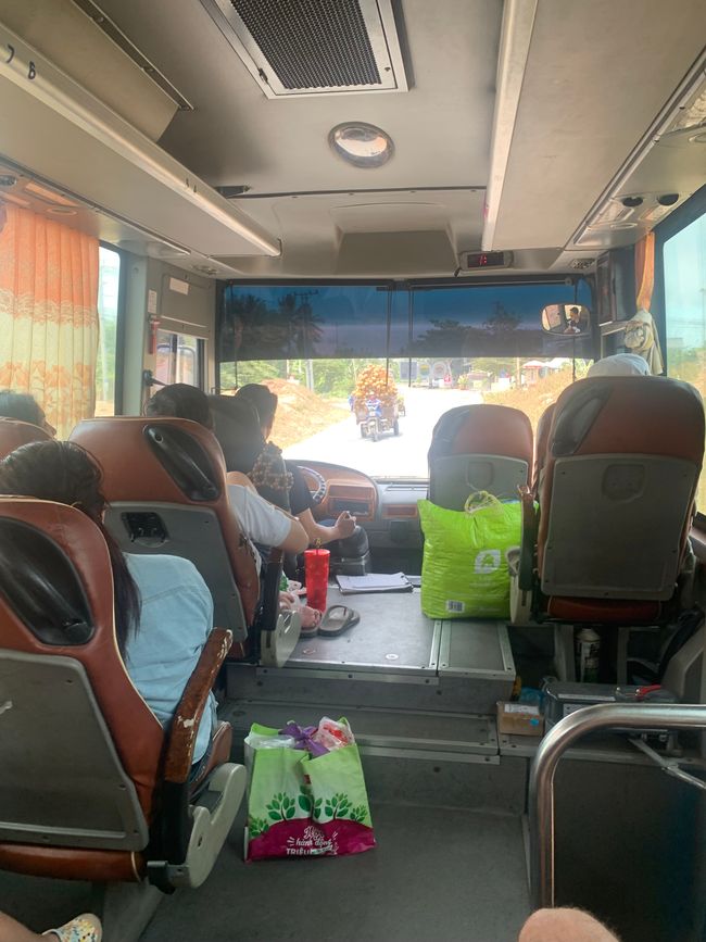 Busfahrt raus aus HCMC