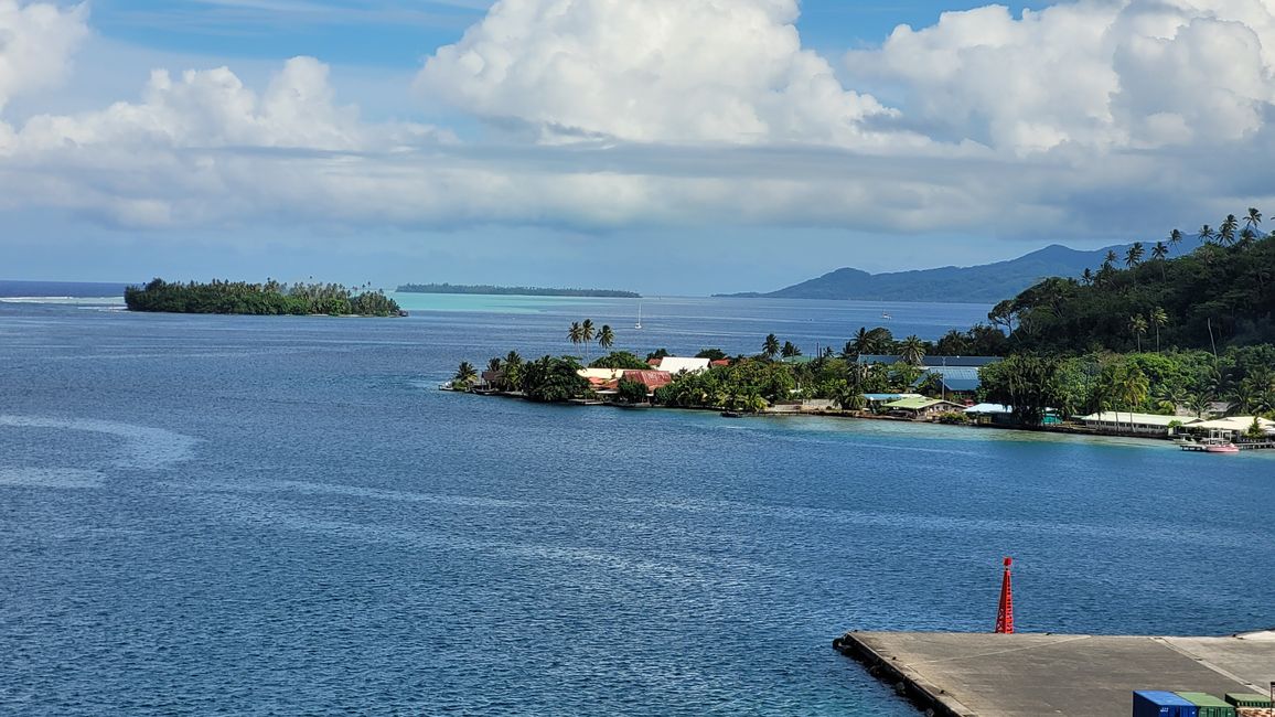 Raiatea – Along the Fa’aroa River