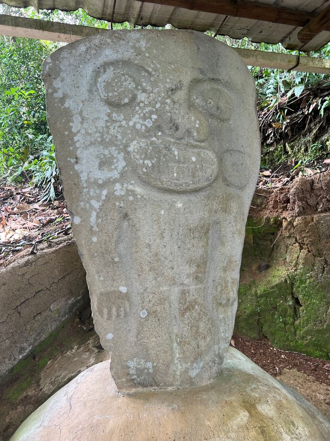Étiquette 6/Lun, 2ème partie (Parc Archéologique de San Augustin)