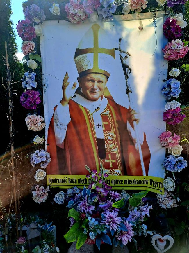 Papst und Pierogi