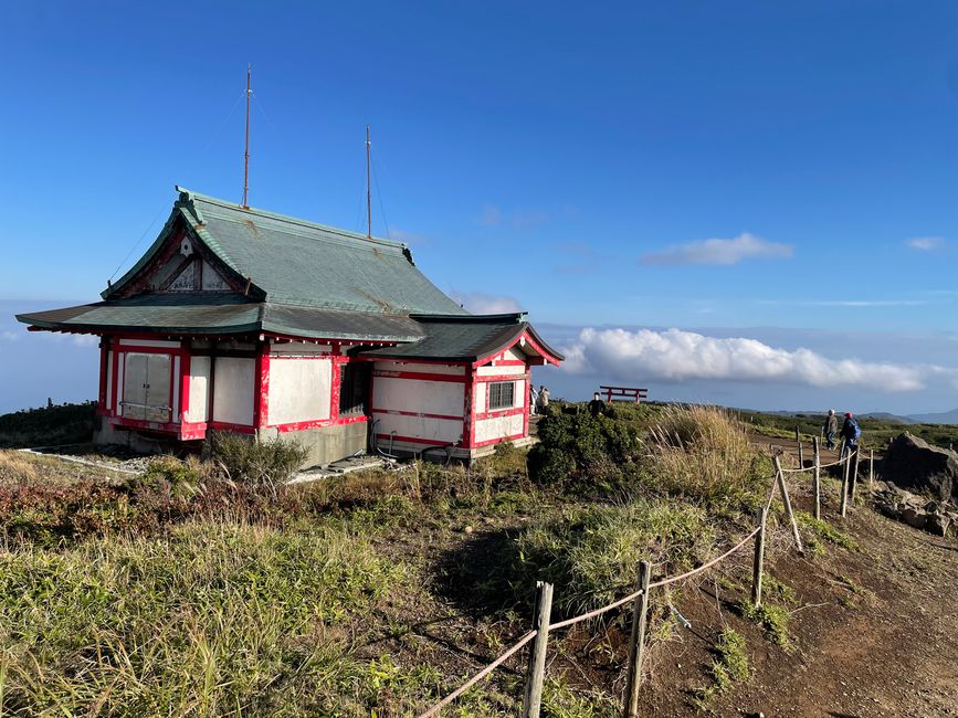 Schrein am Lake Ashi - Gondelfahrt zum Vulkan