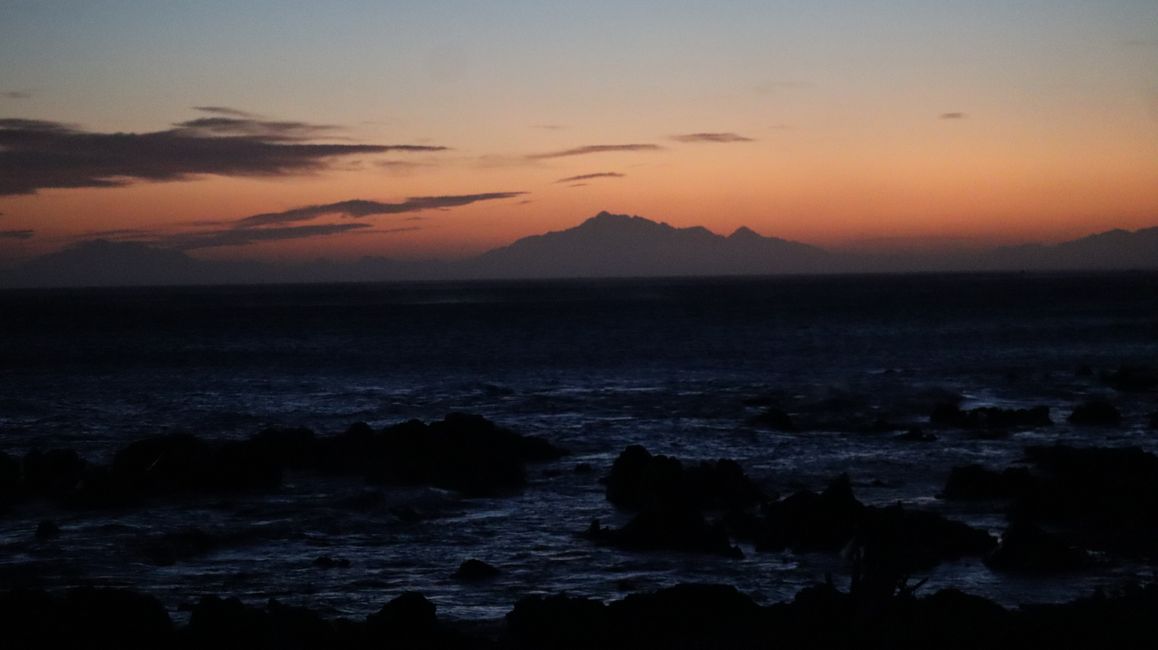 Sonnenuntergang mit Blick auf die Südinsel
