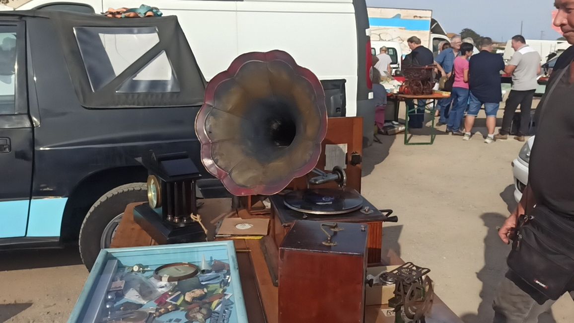 Mercadillo de 2ª mano "l'Encant de l'Empordà" (Verges, Baix Empordà, Girona)